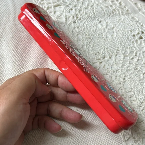 🖤1994 Hello Kitty Metal Pencil Case by Sanrio - Picture 2 of 16